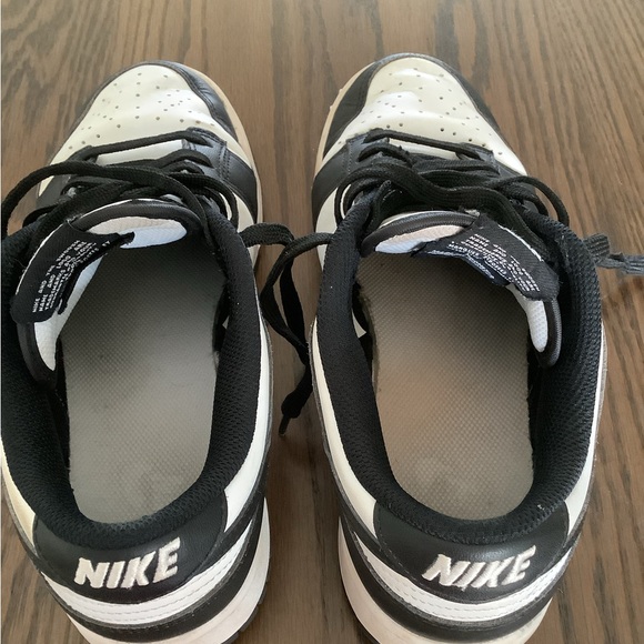 MINT NIKE DUNK LOW PANDA WOMENS SIZE 9 BLACK & WHITE  DD1503-101 - Picture 2 of 7
